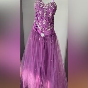 New with tags SkyVogue prom dress size 2-4 rich purple